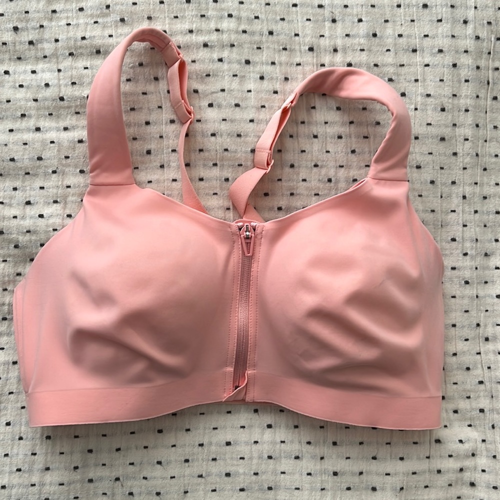 Victoria’s Secret Knockout Front-close Super Supportive Sports Bra in Color Pink